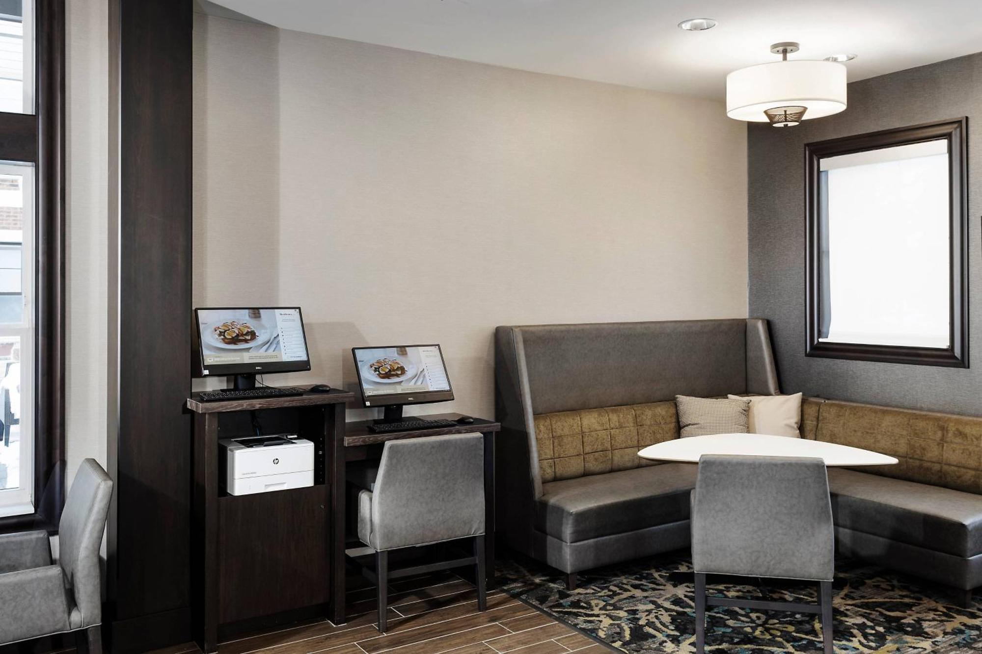 Residence Inn By Marriott Milwaukee Брукфілд Екстер'єр фото
